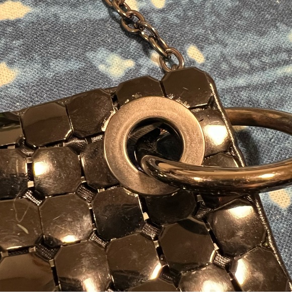 Chain Crossbody - Picture 4 of 7